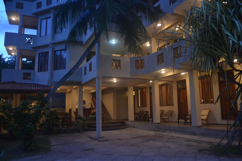 Surf Lanka Hotel Matara Ngoại thất bức ảnh