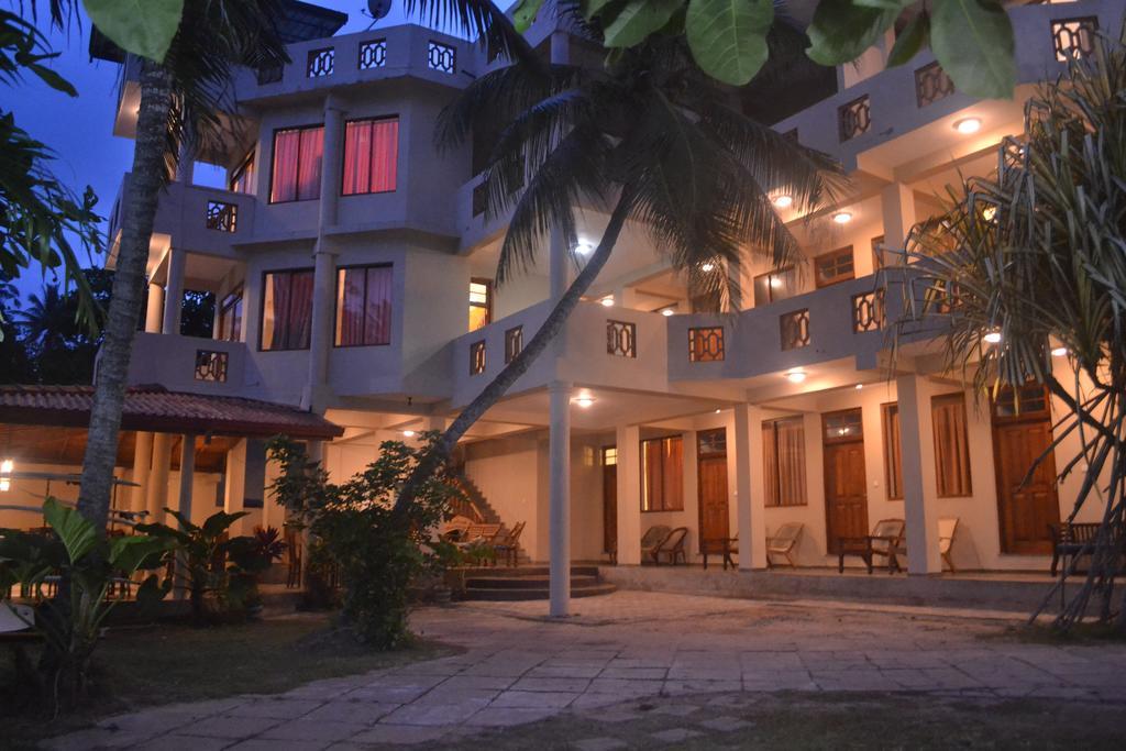 Surf Lanka Hotel Matara Ngoại thất bức ảnh